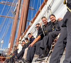Su Alteza Real la Princesa de Asturias durante la travesía como guardiamarina en el Buque Escuela “Juan Sebastián de Elcano” en Chile
