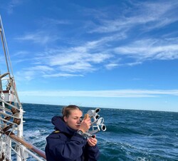 Su Alteza Real la Princesa de Asturias durante la travesía como guardiamarina en el Buque Escuela “Juan Sebastián de Elcano” en Chile